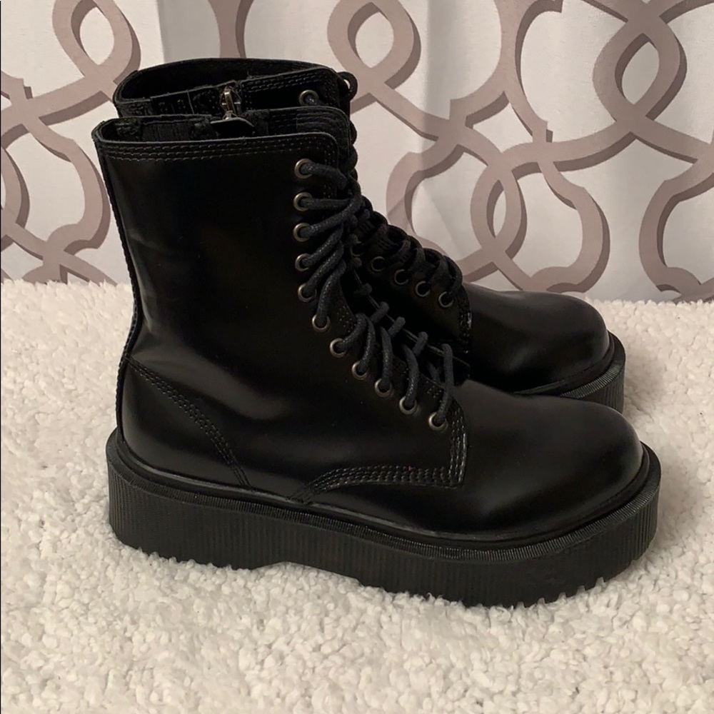 ⭐️SALE⭐️NEW-Jeffrey Campbell Sopas Lugged - Picture 4 of 13